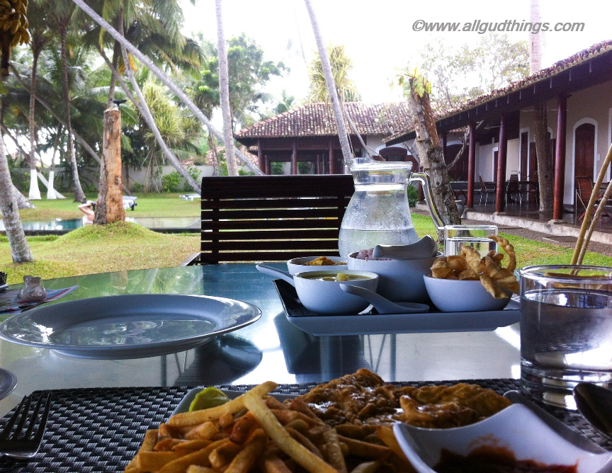 Lunch at Apa Villa Thalpe garden: Lies at a distance of 5 Km from Apa Villa Illuketia