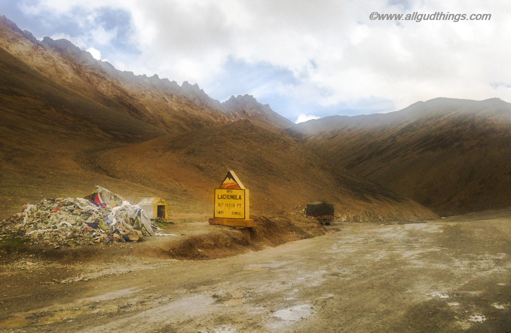 Lachung La: Ladakh, The Land of High Passes
