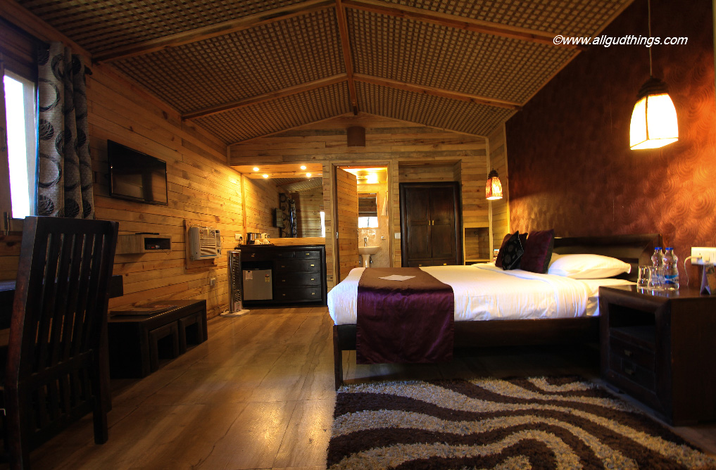 Luxurious Super Deluxe Room at Aamod Resort Shoghi