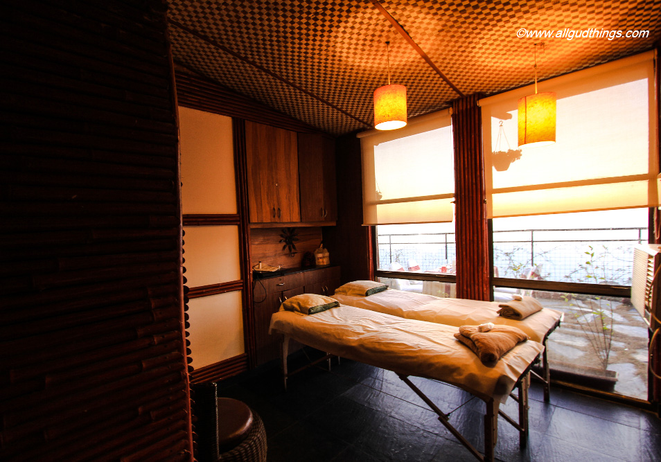 Couple Spa Rooms at Aamod Resort Shoghi 