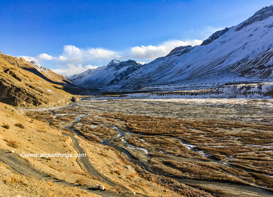 Landscapes of Spiti Valley in winters: Self Drive road trip guide